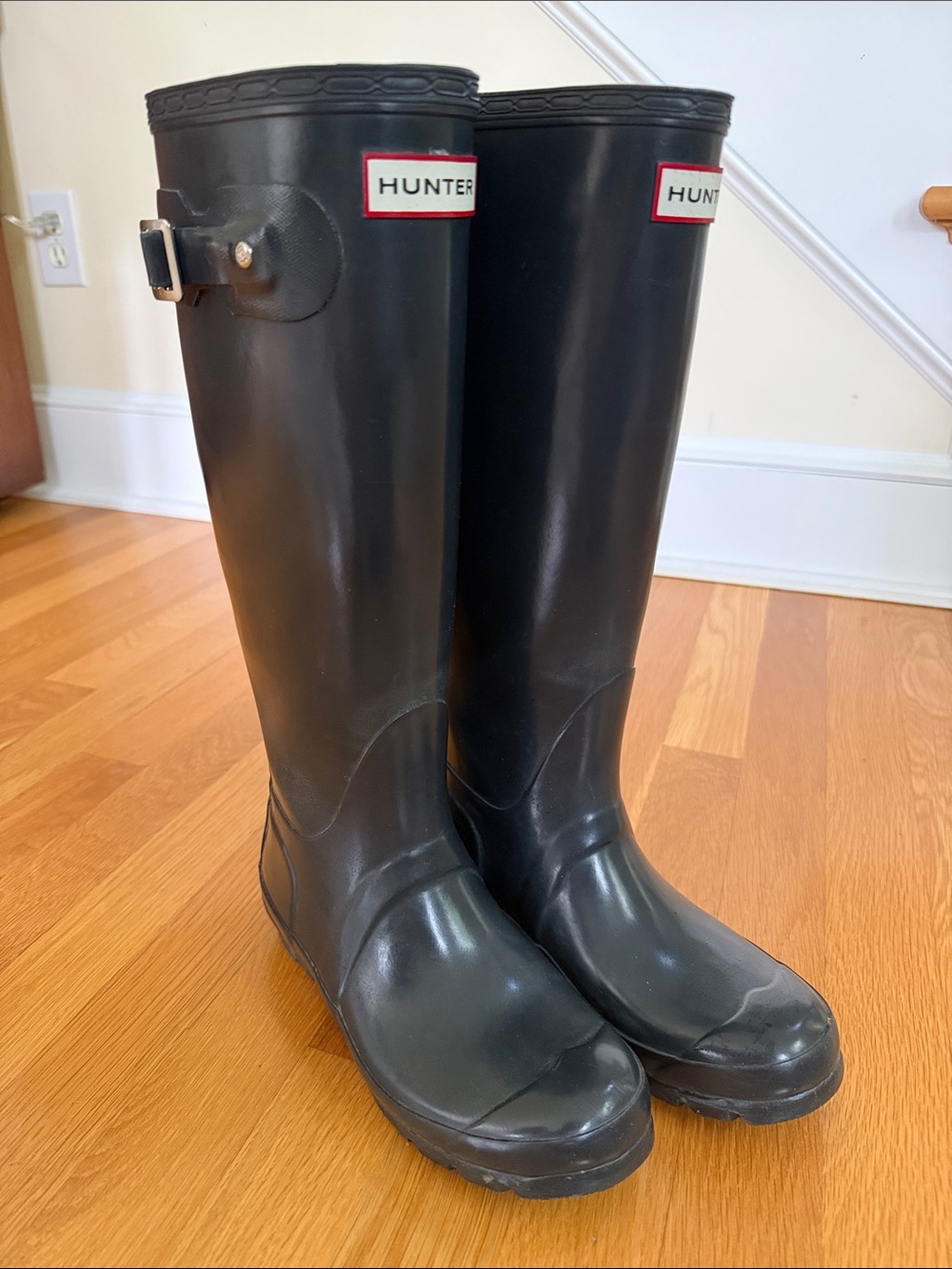 Hunter Gloss Navy Blue Knee-High Rain Boots with Side Buckle